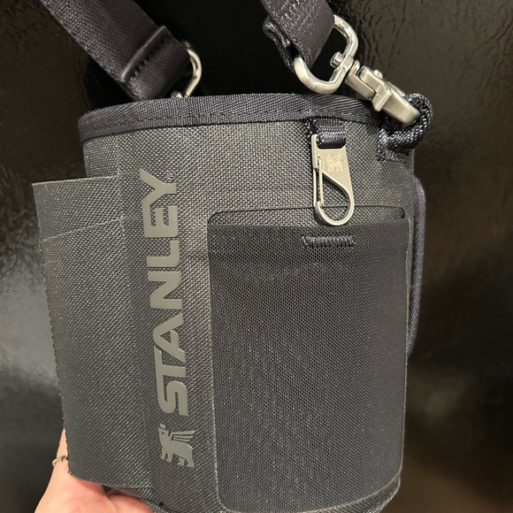 Stanley Black Insulated Drink Carrier - Picture 8 of 8
